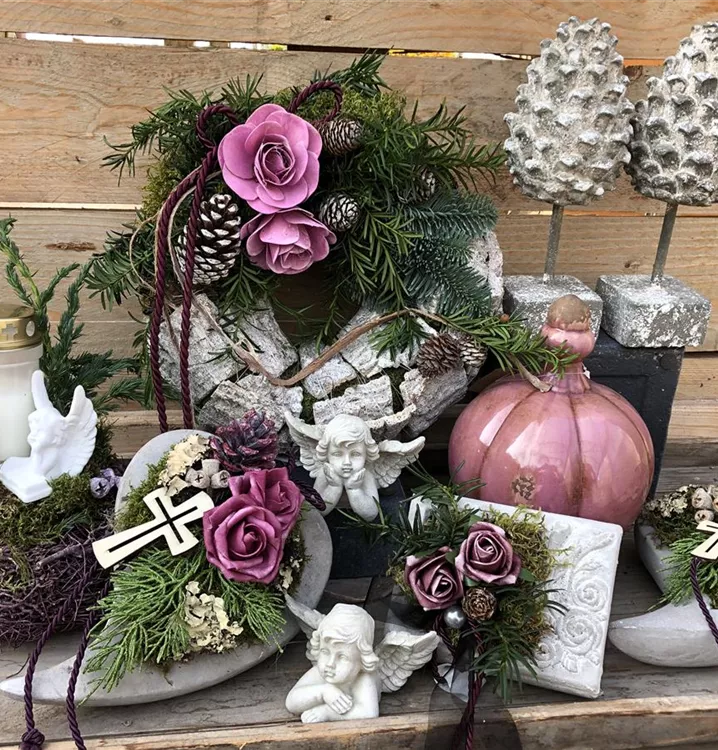 für das Grab, stilvoll dekoriert für das Grab, stilvoll dekoriert