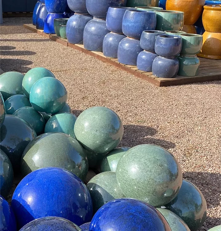 Töpfe und Dekoobjekte Töpfe und Dekoobjekte