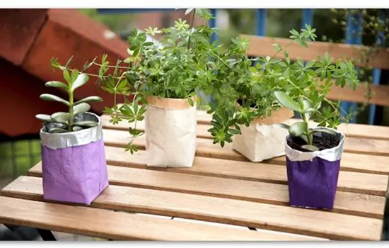 Blumentöpfe aus Milchtüten basteln Blumentöpfe aus Milchtüten basteln